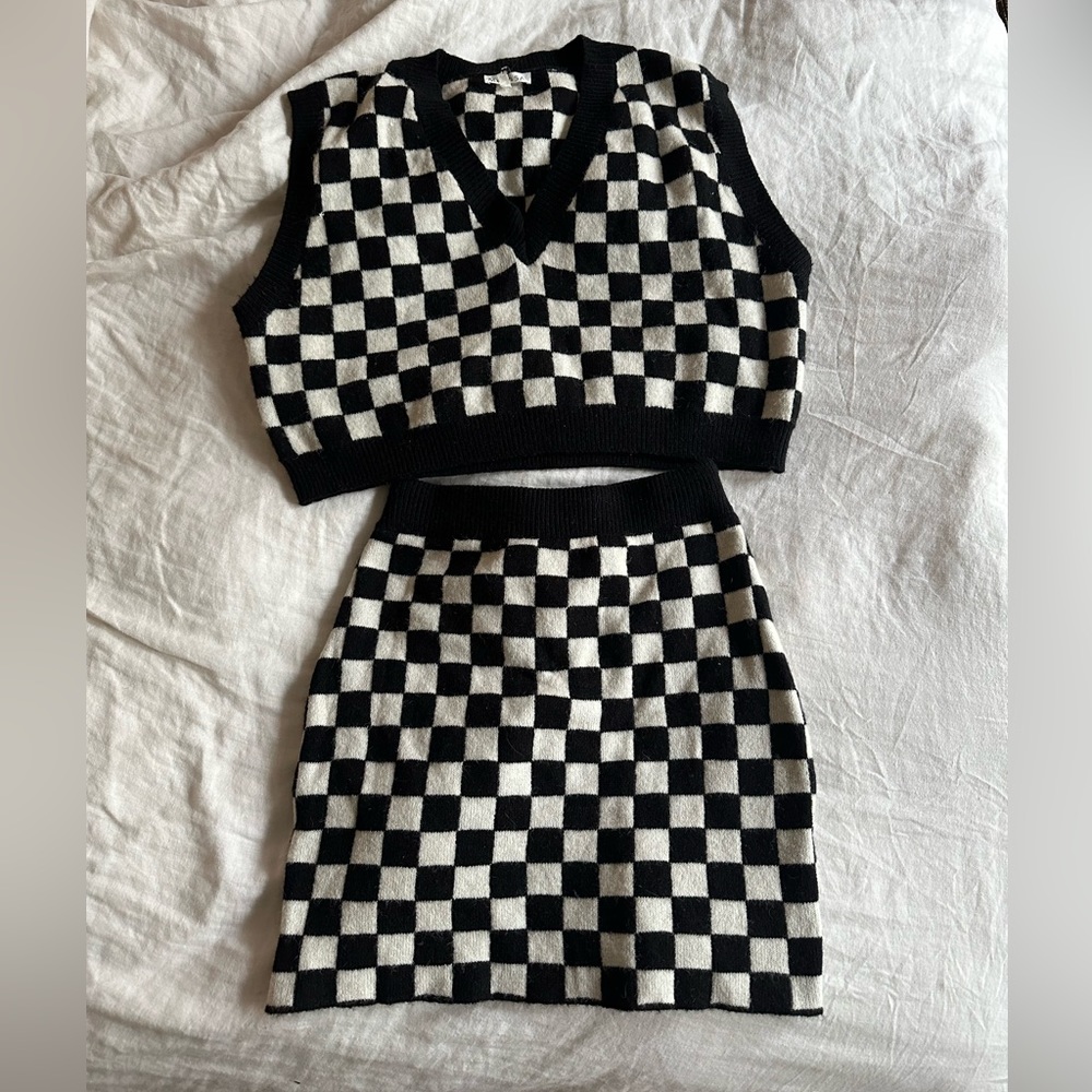 Dressed in Lala checkerboard set